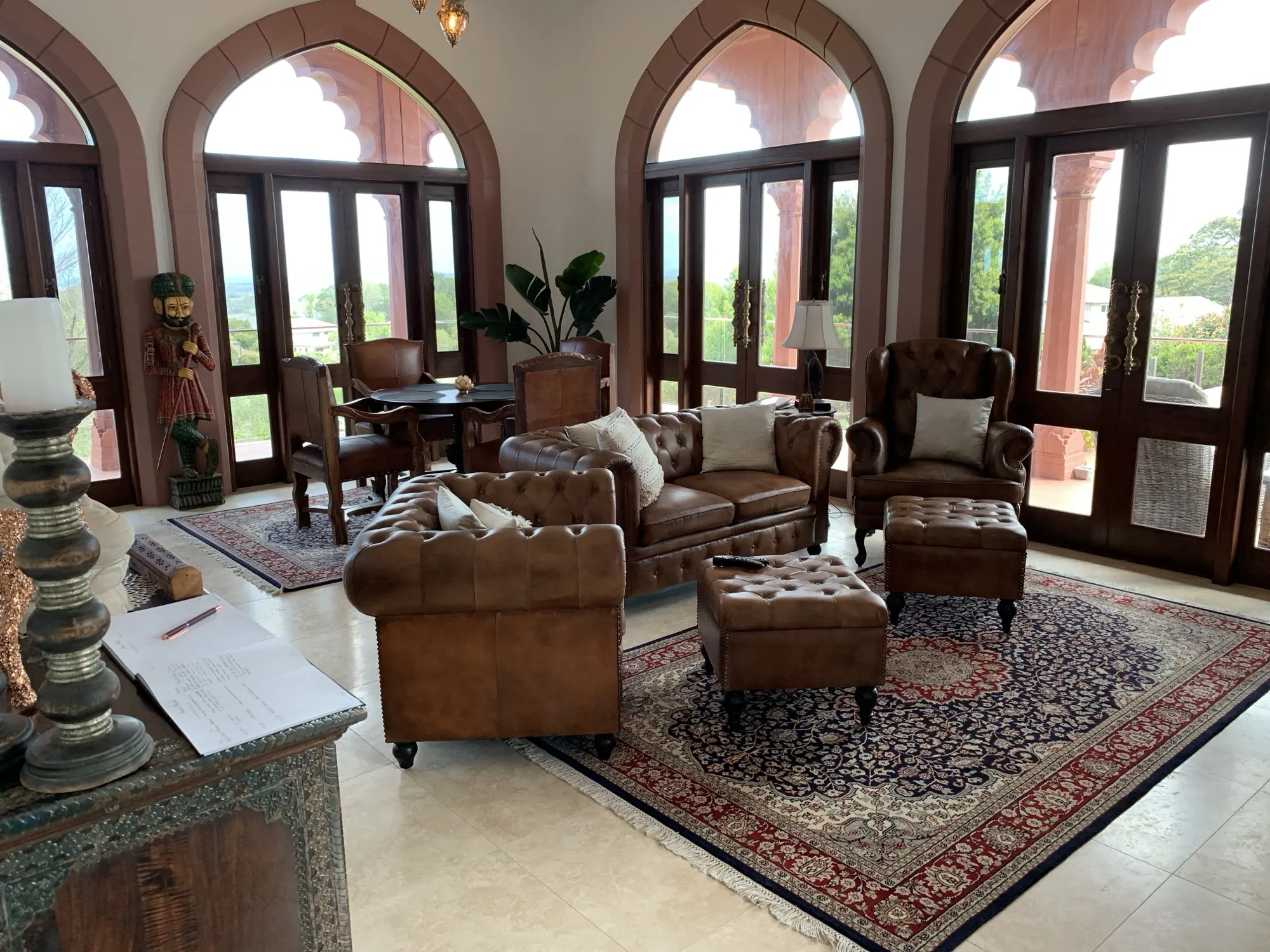 The Jodha Bai Suite lounge and dining room